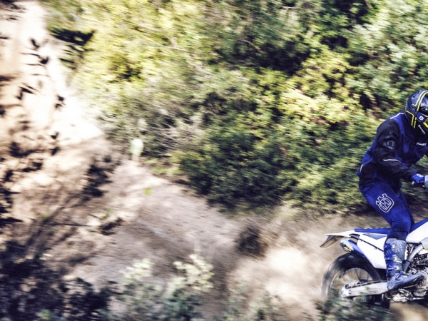 ��˹����2022Enduro����ԽҰ������������д