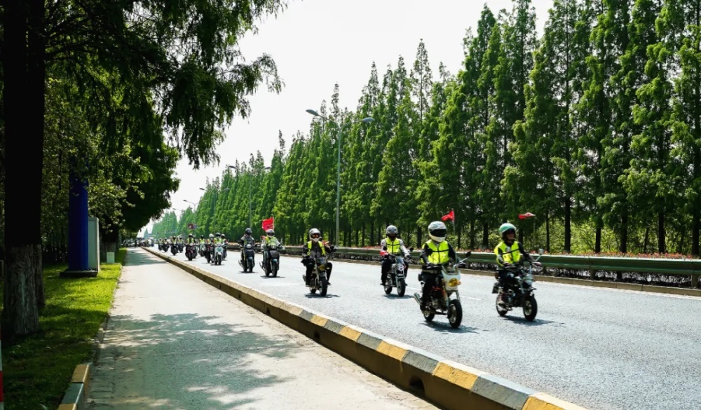 �������СĦ�У�����񺣳���