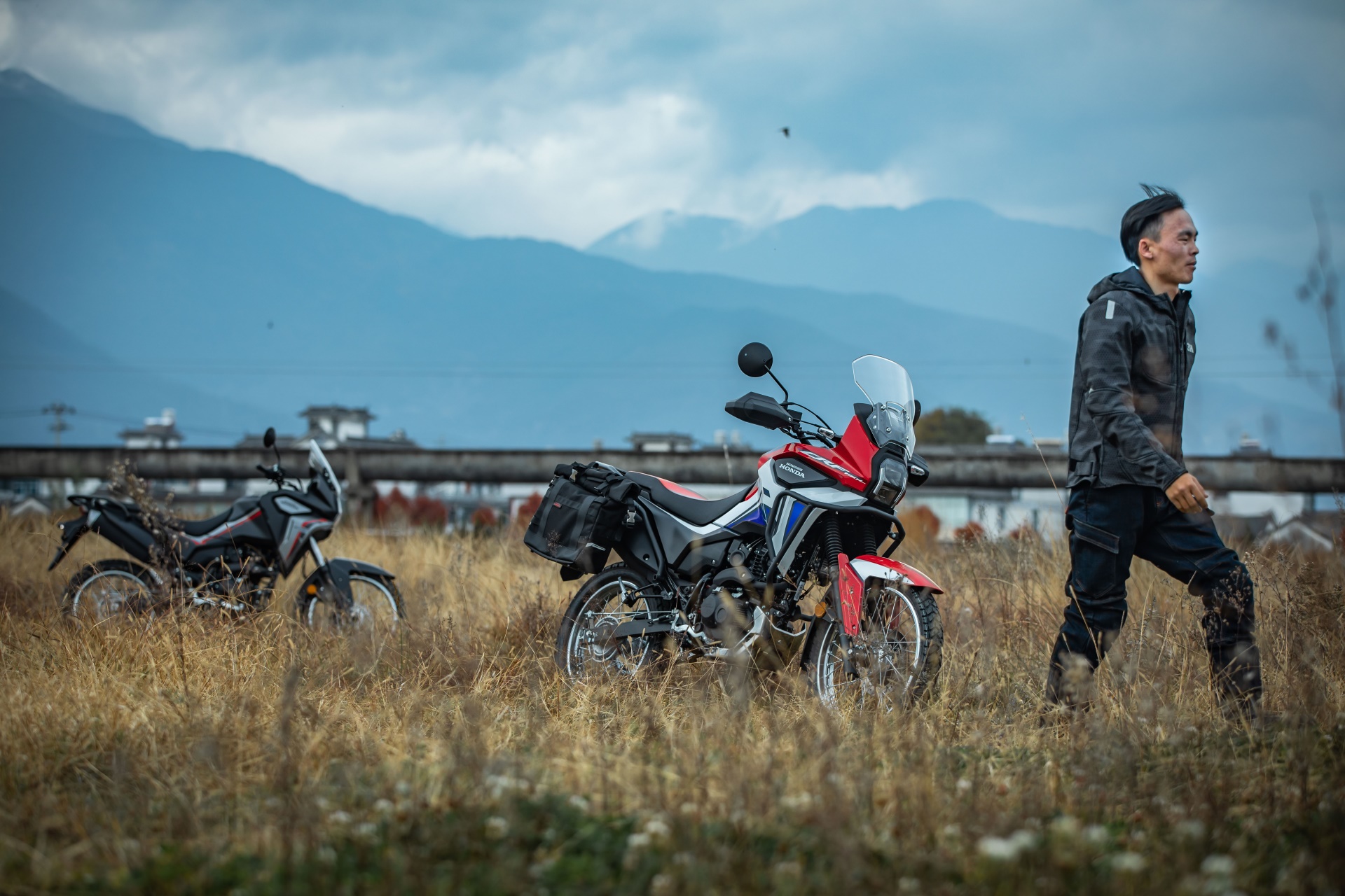 ´ޱCRF190L⾰չʾ
