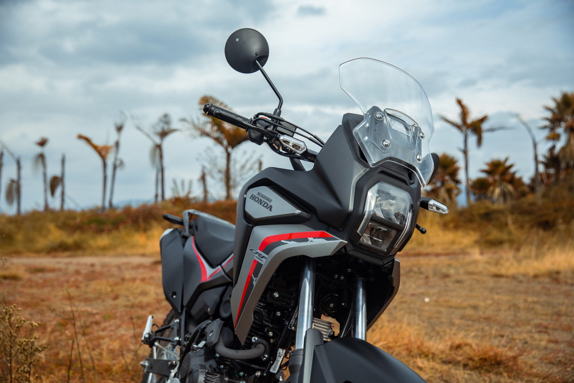 ´ޱCRF190Lϸչʾ