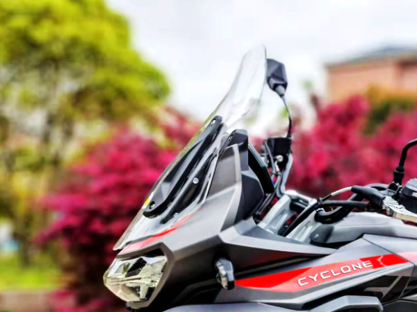 һ��Ħ�г����������������𿪿�����֪���ˣ�