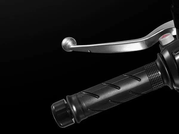 CB400F������У�׷��ԦӰ