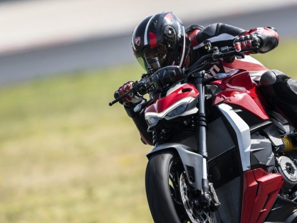 �͵��ǹ��̣�2023�ſ��Ͻְ�V2����ɫ����