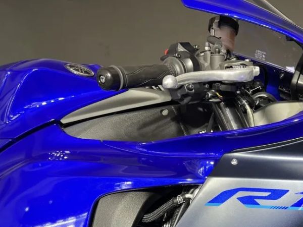 �������ˡ��Ŵ��У������������ܳ�YZF-R1/R1M���ڷ��ۣ��ۼ�22.98��Ԫ��