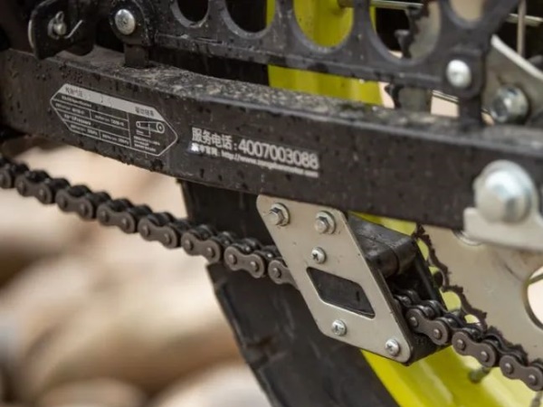 ����250X�Լݱ��棺�������ֵ�����ֵĹ�·ԽҰ���ó�