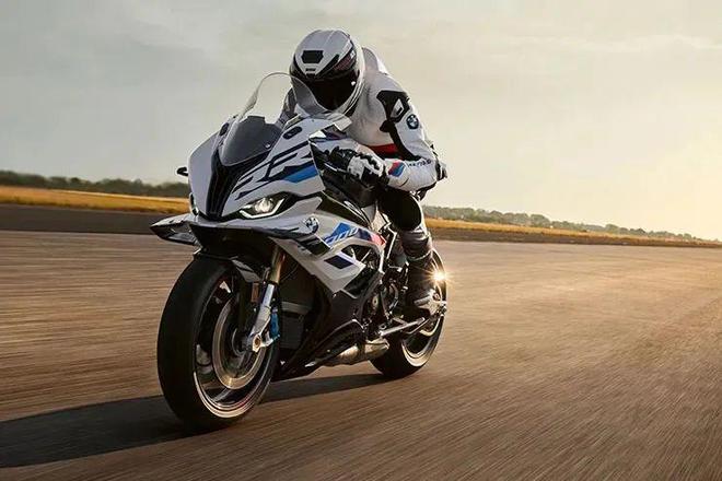 ��߽�8000Ԫ������S1000RR��M1000R��������