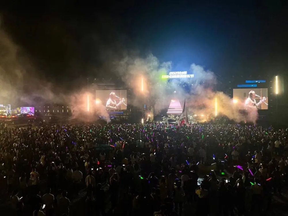 �ټ�����ɳ�壡һ�������ױȵ�����ʢ�磡