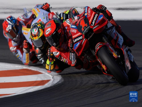 ����Ħ�г���������������վ����