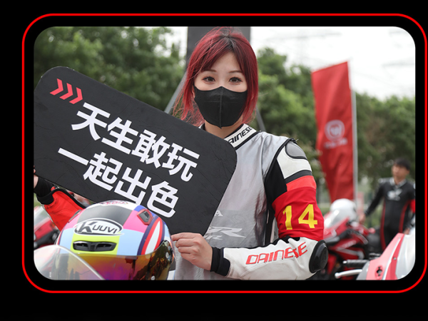 �����չ٣�һ�Ļع�Honda CBR400R���������յĸ߹�ʱ��