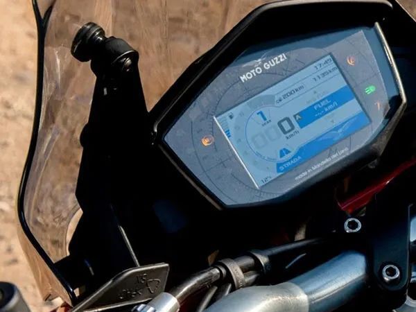 ֮·  Moto Guzzi V85 TT