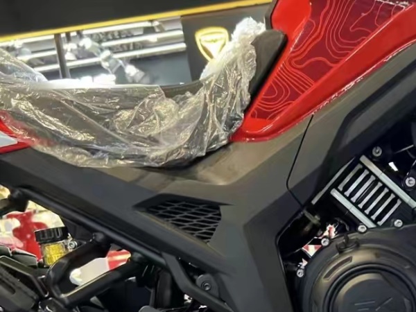 �Գ�һ�ɣ���һ���ĸ߽�GK1000GY