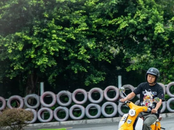 7280Ԫ | ���꾫�´���YAMI plus�к�ʵ����