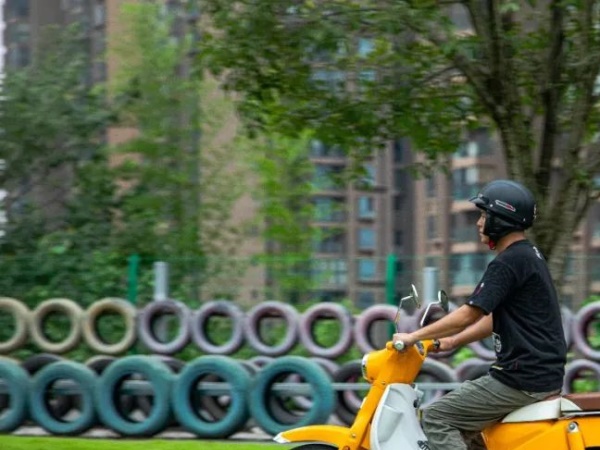 7280Ԫ | ���꾫�´���YAMI plus�к�ʵ����