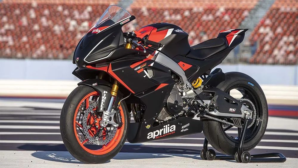 �����˵�ѡ��Aprilia RS 660 Trofeo�׼�
