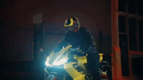 �м�����Ѫͳ����Ԧ���з�ɣ�APRILIA RS 660