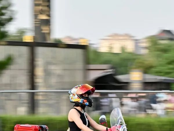 ��ֵ�����ܲ��� | �ҵĵ�һ������̤��Ħ�г�����VRF150