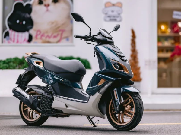 ����SPEEDFIGHT 4+Ħ�У�ȼ�����£����͹ھ�֮·