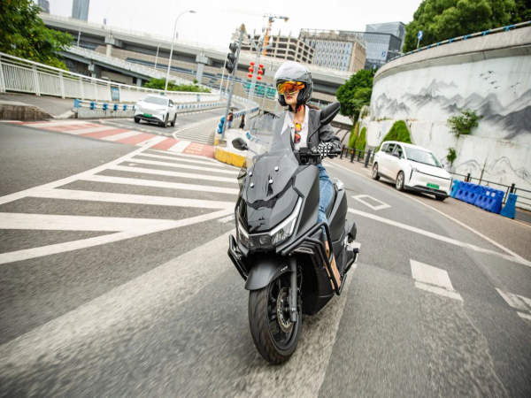 150cc̤���г����±��?�����´��ޱ���NS150GX����
