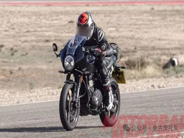 Thruxton 400ˣ86ʽ