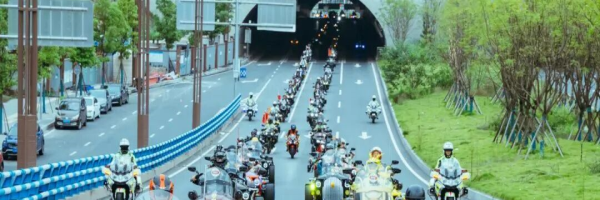 ����Ħ����ͻΧ��������γ�ΪĦ�в�ҵ�ġ�������������