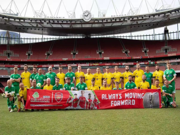 ��ɭ�ɹ����������в��𽺣�Я�ֹ���׿Խδ��