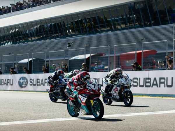 ����ƽ�ߡ�ţ�ƣ���Խ��WSBK���糬��Ħ�г�������300�������ܹھ�