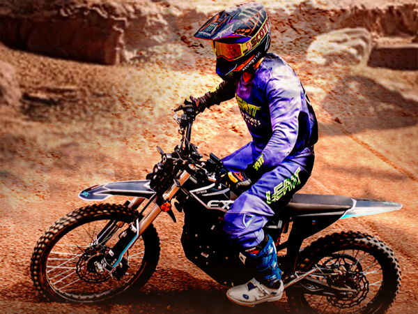 ������Ħ�� �ڶ������걭��ɽ��ԽҰ������ļ����