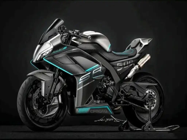 ������ѩ500RR���ģ�����500SR�ĸ׿�����