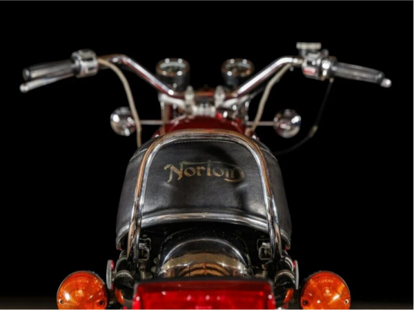 ���������۰ɣ���ѧѧ��������ƣ�1974��ŵ��Commando 850