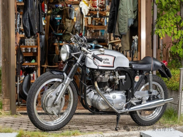 ���˿�����