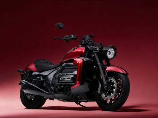 �±�˹�����ڲ��ô�����ϯλ���м����й��ҳ�Ը�������Ѫ����/̨�峵�ѱȽ�Dragster 700�ۼ��Ʒ���